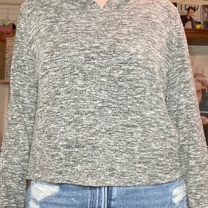 Long sleeve grey top